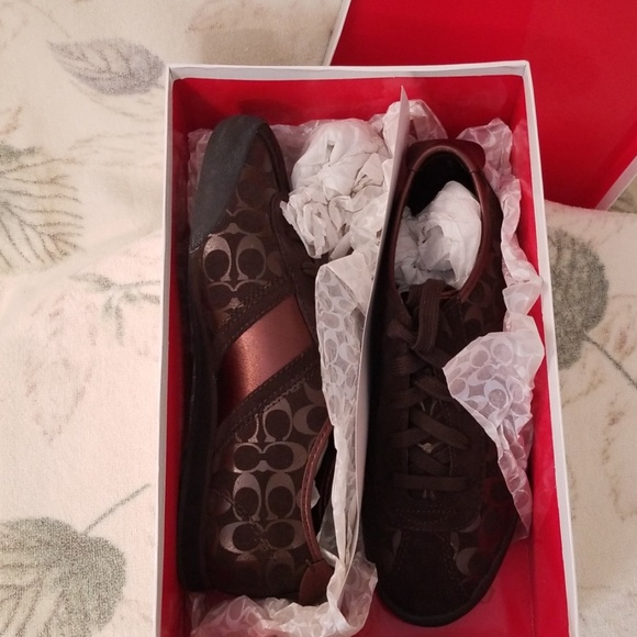 Coach Brown Signature Sneakers NWT - Picture 5 of 5